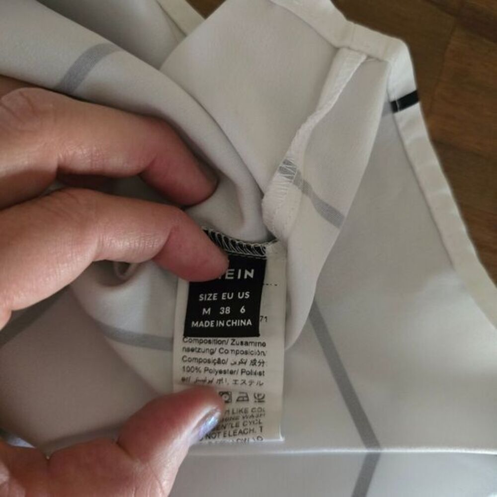 Minimalist White Grid Pattern V-Neck Blouse Short Sleeve Summer‎ Top - Picture 9 of 10